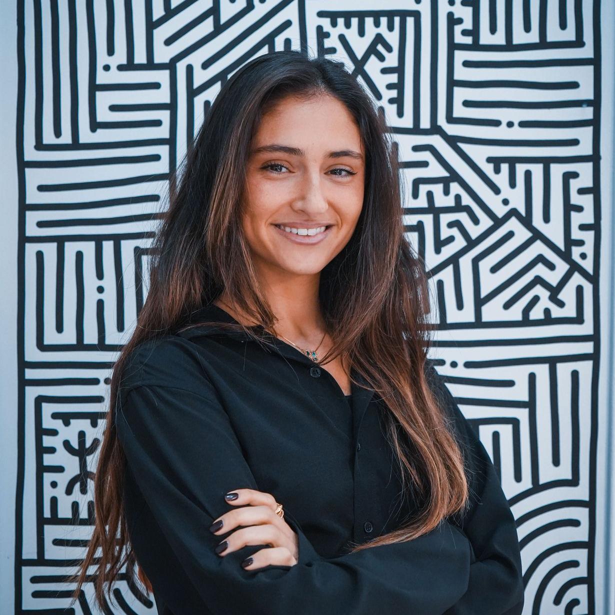 Léana Marciano dentiste Paris 16